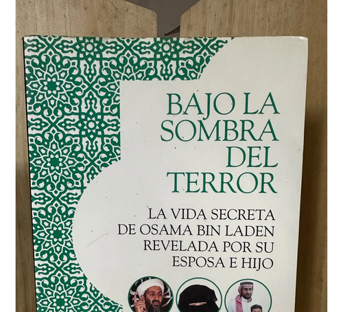 Bajo La Sombra Del Terror