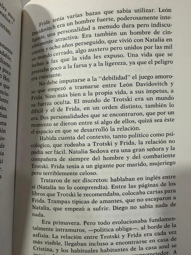 Frida Kahlo Rauda Jamis