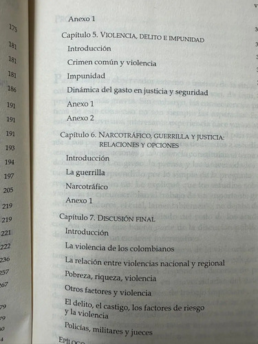 Dos Ensayos Especulativos Sobre La Violencia En Colombia