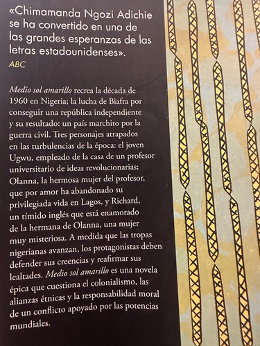 Medio Sol Amarillo - Chimamanda Ngozi Adichie