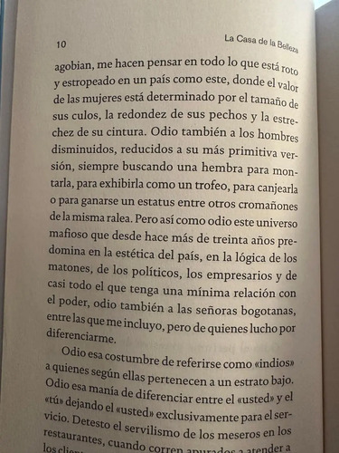 La Casa De La Belleza - Melba Escobar De Nogales