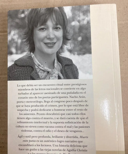 Muerte Entre Poetas - Ángela Vallvey