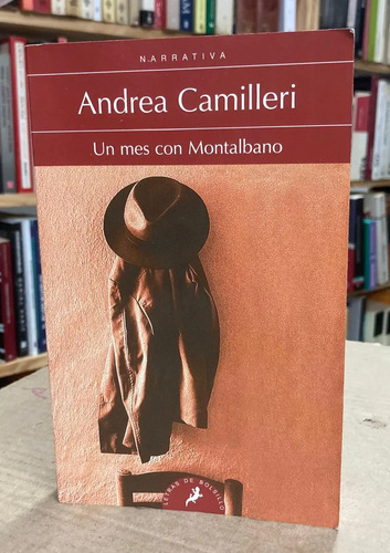 Un Mes Con Montalbano - Andrea Camilleri