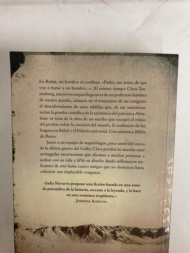 La  Biblia De Barro - Julia Navarro
