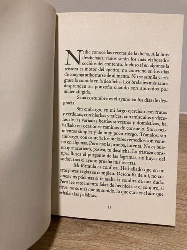 Tratado De Culinarias Para Mujeres Tristes - Héctor Abad F.