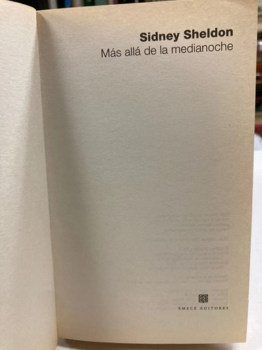 Más Allá De La Medianoche - Sidney Sheldon