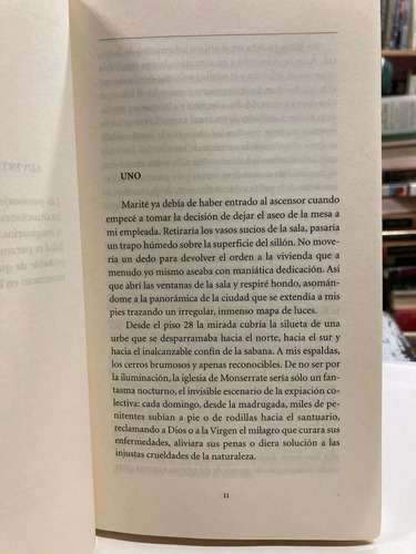 La Modelo Asesina - Óscar Collazos