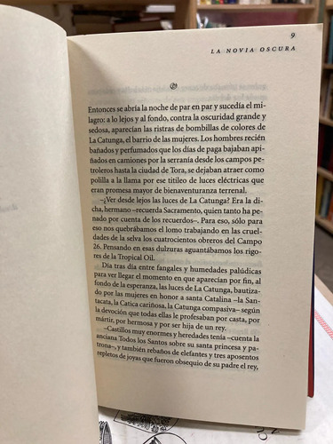 La Novia Oscura - Laura Restrepo