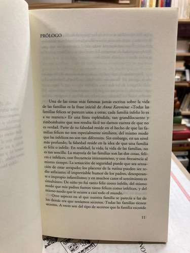Novela Familiar - John Lanchester