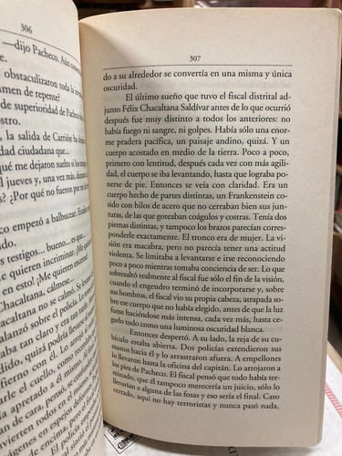 Abril Rojo - Santiago Roncagliolo