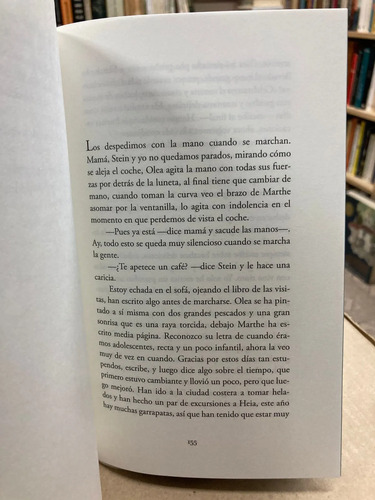 Adultos - Marie Aubert