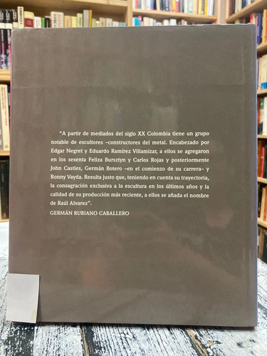 Esculturas - Raúl Álvarez