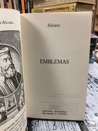 producto_639279796570329286_1 Emblemas - Alciato