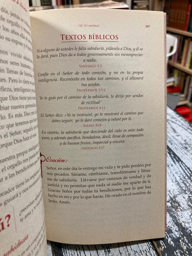 Historia Y Secretos - Martha Baquero
