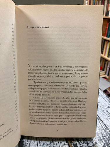 El Huevo Es Un Traidor - Daniel Samper Pizano