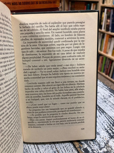 Aventuras En Dos Mundo - A.j. Cronin