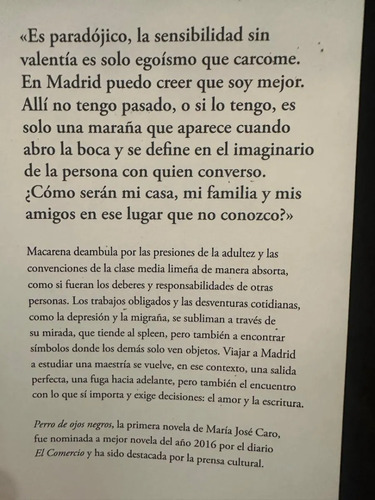 Perro De Ojos Negros María José Caro